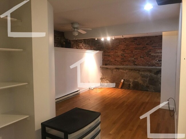 property at 8 Cleveland Pl