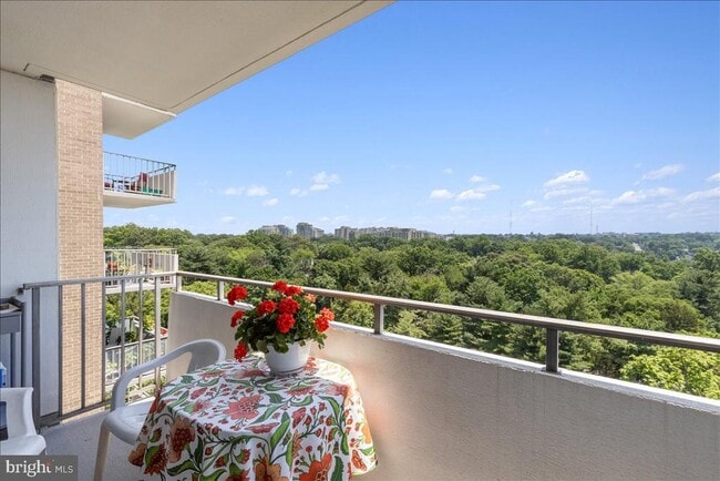 5101 River Rd in Bethesda, MD - Building Photo - Building Photo