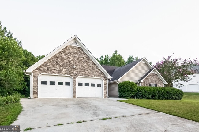 166 Barrington Dr in Hiram, GA - Building Photo - Building Photo