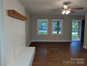 1301 Sharon Dr in Waxhaw, NC - Building Photo - Building Photo