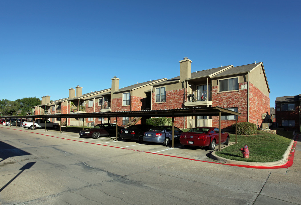 Wellington Place in Coppell, TX - Building Photo