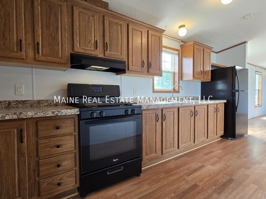 41 Hatch St in Richmond, ME - Building Photo