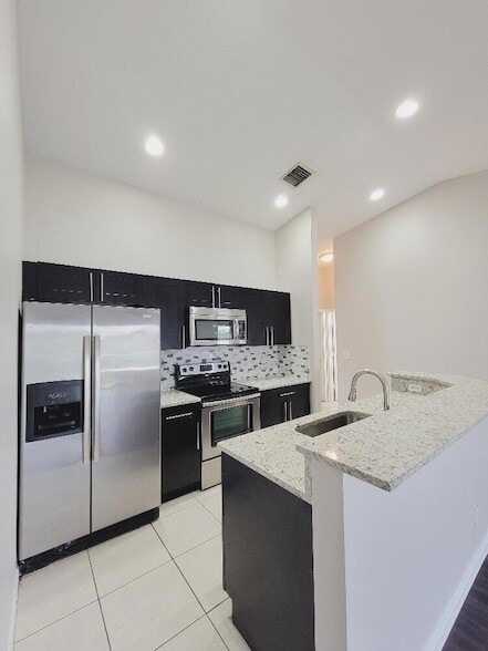 4536 Oak Terrace Dr in Greenacres, FL - Building Photo - Building Photo