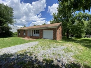 12017 N Dickinson Dr in Fredericksburg, VA - Building Photo - Building Photo