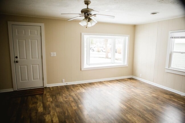 1402 S Woodlawn Ave in Bloomington, IN - Building Photo - Building Photo