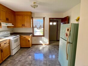 650 S Pine Creek Rd in Fairfield, CT - Building Photo - Building Photo