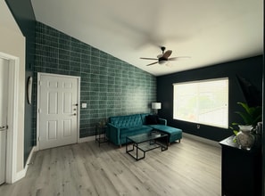 7255 W Sunset Rd, Unit 2109 in Las Vegas, NV - Foto de edificio - Building Photo