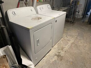 2733 N Ridgeway Ave, Unit 2 in Chicago, IL - Building Photo - Building Photo