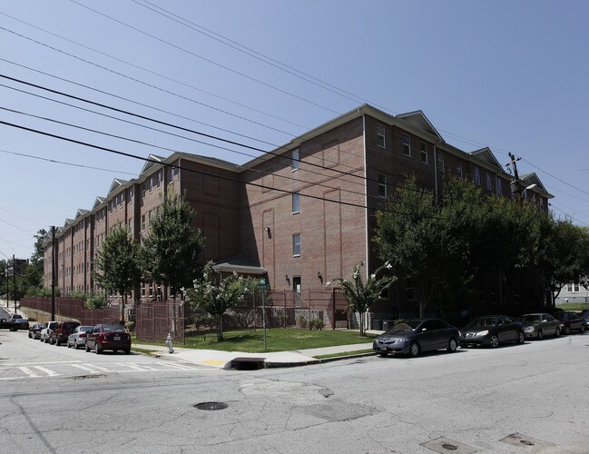 CAU Suites in Atlanta, GA - Building Photo - Building Photo