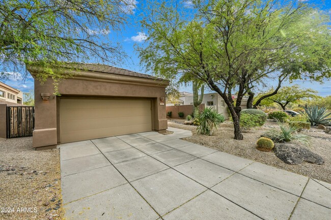 7019 E Stone Raven Trail in Scottsdale, AZ - Foto de edificio - Building Photo