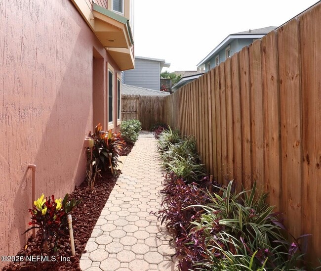 1111 1st St N in Jacksonville Beach, FL - Building Photo - Building Photo