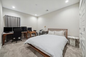 9414 Campbell Rd in Houston, TX - Building Photo - Building Photo