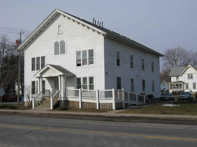 1703 Lake Rd in Hamlin, NY - Foto de edificio - Building Photo