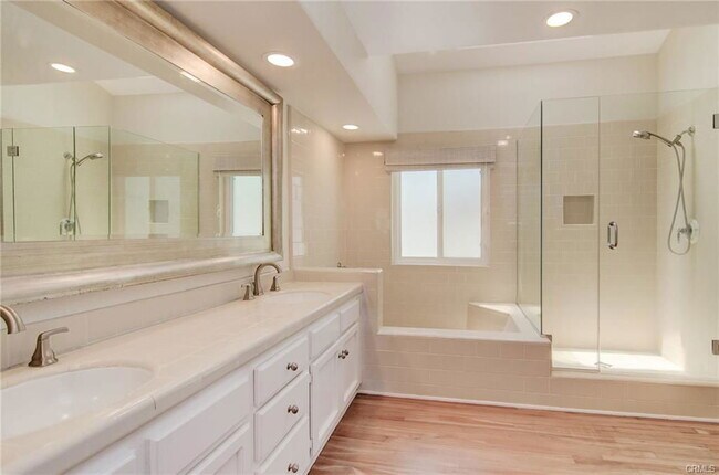 24261 Cascades Dr in Laguna Niguel, CA - Building Photo - Building Photo