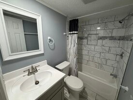 300 Sequoyah Dr NE in Fort Payne, AL - Building Photo