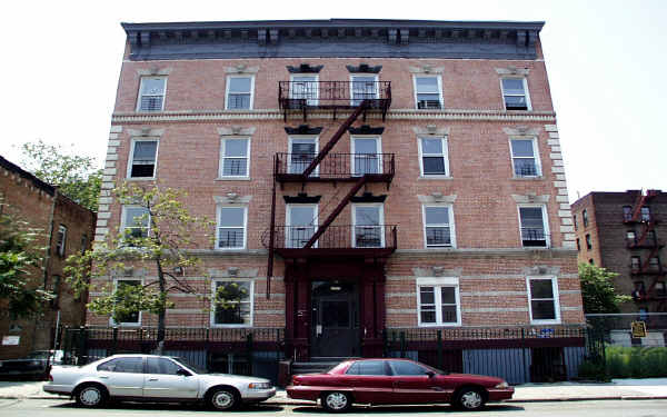 2325-2327 Prospect Pl in Bronx, NY - Building Photo