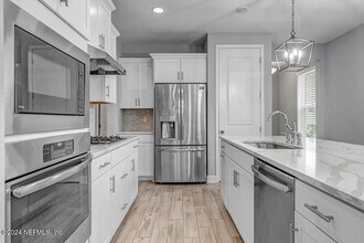 588 Vista Lake Cir in Nocatee, FL - Building Photo - Building Photo