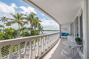 2505 S Ocean Blvd in Palm Beach, FL - Building Photo