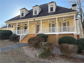 7450 Waters Edge Dr in Stone Mountain, GA - Building Photo