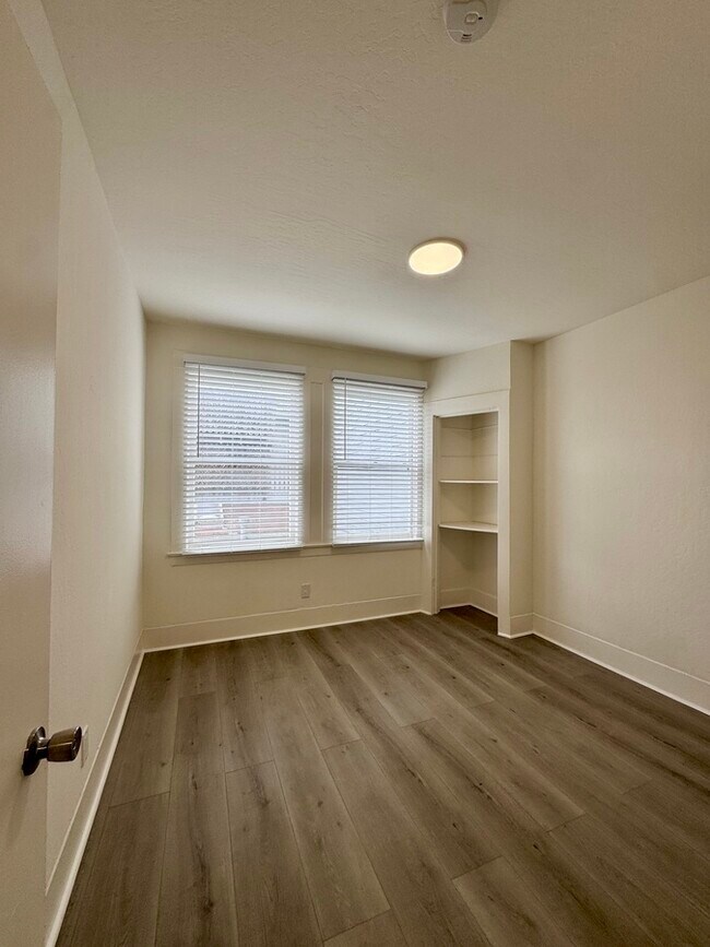 property at 814 Bay St