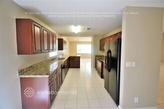 8017 NW 83rd St in Tamarac, FL - Building Photo - Building Photo