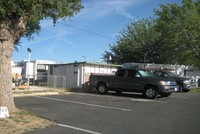 Telstar Mobile Home Park in Palmdale, CA - Foto de edificio - Building Photo