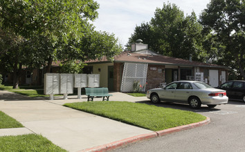 Squire Village Apartments in Northglenn, CO - Building Photo - Building Photo