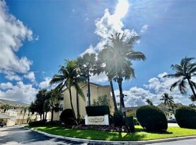 6331 La Costa Dr in Boca Raton, FL - Building Photo