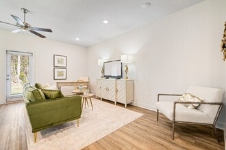 Eula Cove Townhomes in Biloxi, MS - Foto de edificio - Building Photo