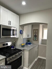 2549 Shields St photo'