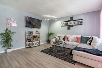 The Grove at Temple Terrace Apartments in Tampa, FL - Building Photo - Building Photo