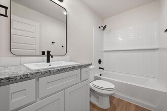 2025 Cottonwood Ave in Wolfforth, TX - Foto de edificio - Building Photo