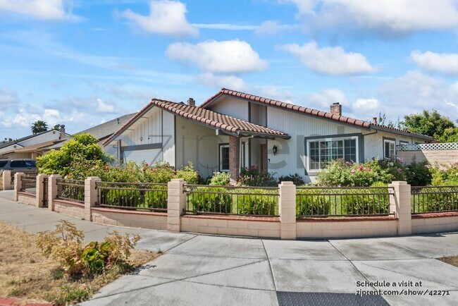 3708 Dundale Dr in San Jose, CA - Building Photo - Building Photo