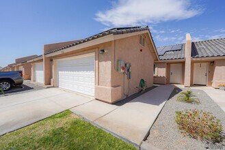 7352 E 38th St in Yuma, AZ - Building Photo - Building Photo