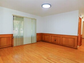 110 Carolyn Ln in Shady Shores, TX - Foto de edificio - Building Photo