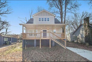 2018 Detroit Ave NW in Atlanta, GA - Building Photo