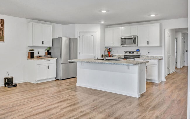 3285 Chappelwood Dr in Crestview, FL - Foto de edificio - Building Photo