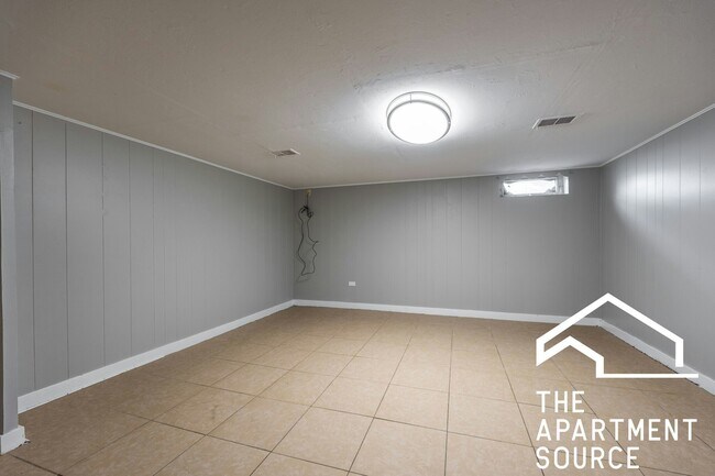4720 Main St in Skokie, IL - Building Photo - Building Photo
