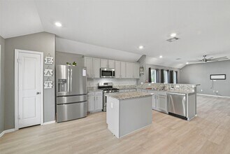 5328 Winding Strm Dr in Rosenberg, TX - Building Photo - Building Photo