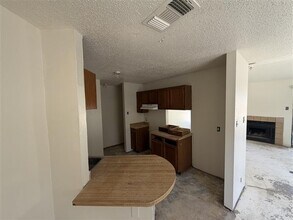 2631 Corian Glen Dr in San Antonio, TX - Building Photo - Building Photo