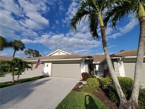 992 Marblehead Dr in Naples, FL - Building Photo - Building Photo