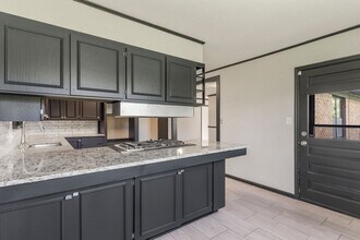 564 S 87th E Ave in Tulsa, OK - Building Photo - Building Photo