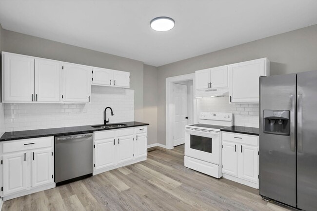 property at 293-295-295 E Woodrow Ave