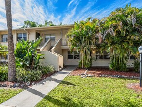 4805 Rilma Ave in Sarasota, FL - Building Photo - Building Photo