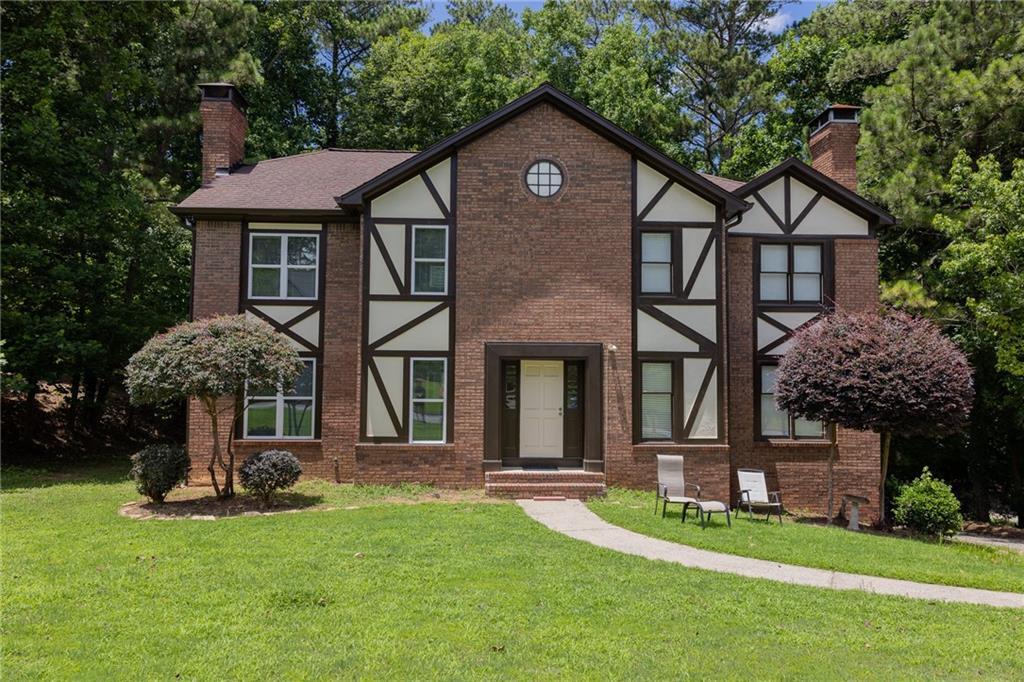 147 Hunters Cove in Roswell, GA - Foto de edificio