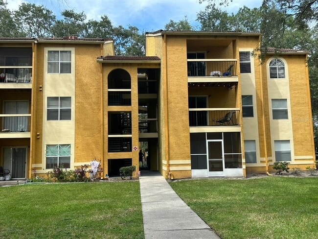 5291 Images Cir in Kissimmee, FL - Building Photo - Building Photo