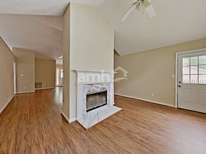 1795 Charleston Oak Cir in Lawrenceville, GA - Building Photo - Building Photo