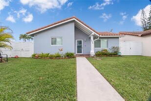 2222 SW 138th Ave in Miami, FL - Building Photo