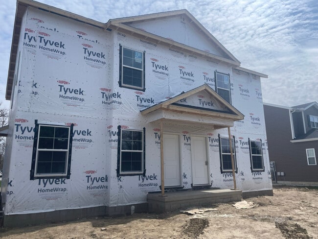 property at 1221 Fox St