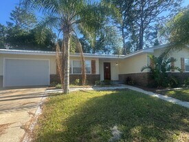 185 Shores Blvd in St. Augustine, FL - Building Photo